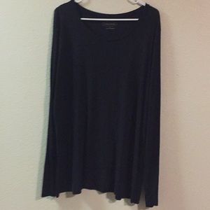 Size 3 Maurice’s stretchy black tee. EUC